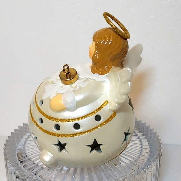 Christmas QVC Home Reflections Ceramic Angel Luminary Flameless